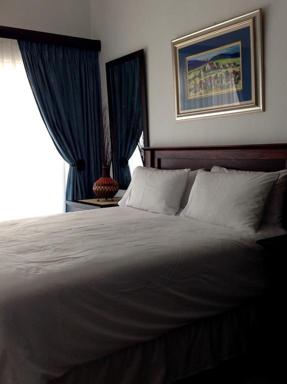 Bed and Breakfast Majestic Кокстад Номер фото