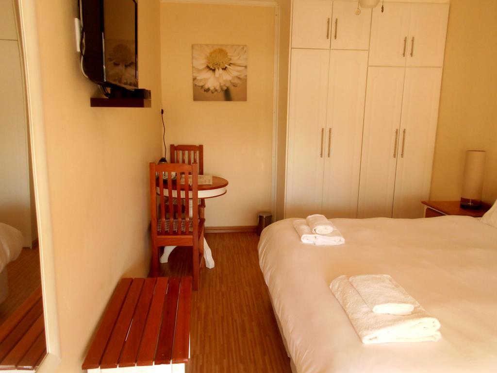 Bed and Breakfast Majestic Кокстад Номер фото