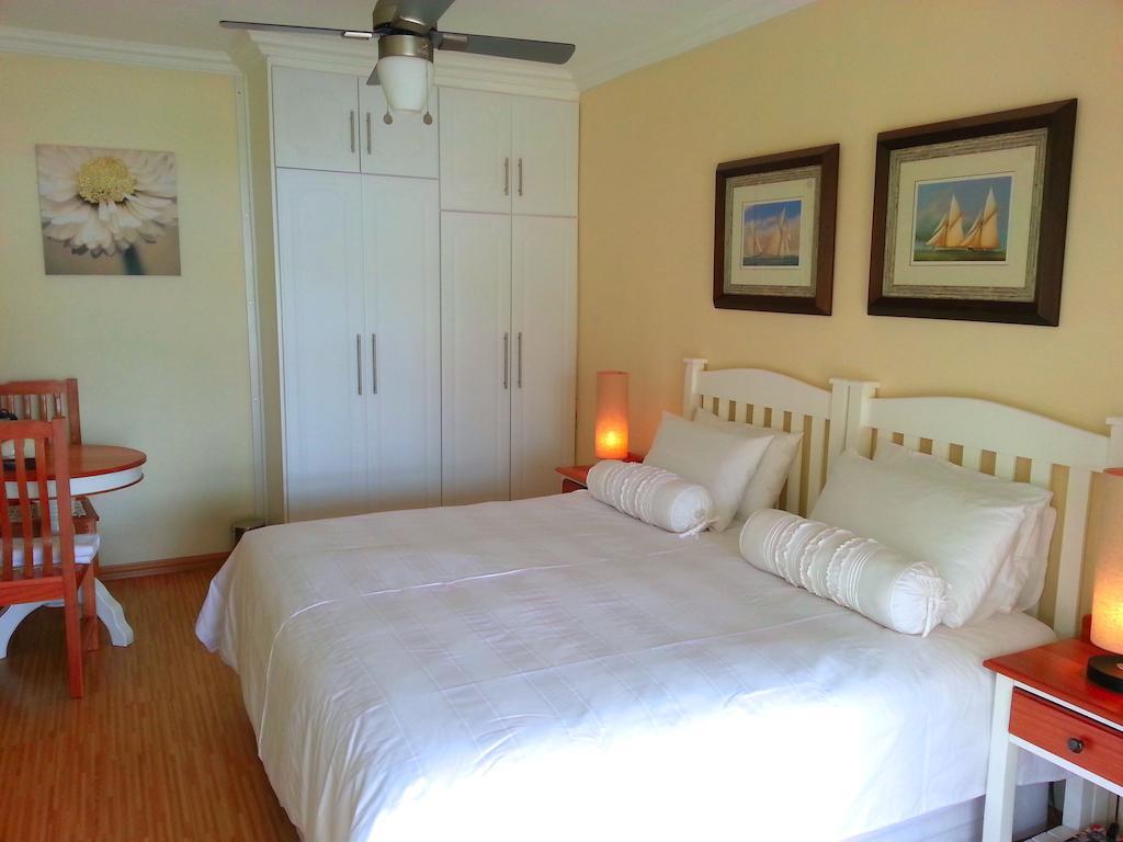 Bed and Breakfast Majestic Кокстад Номер фото